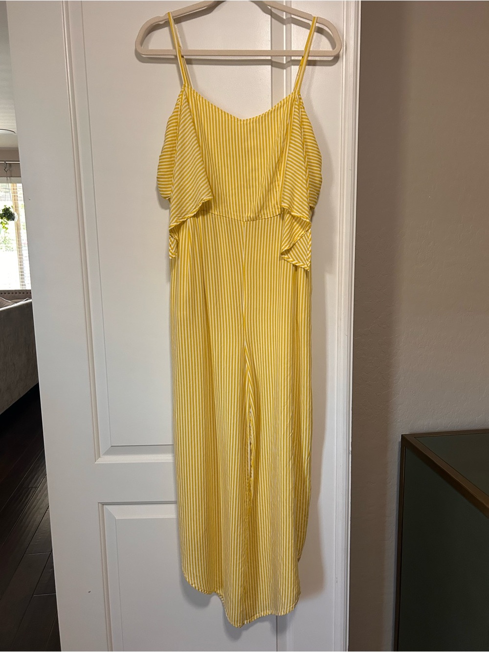 ☀️🌻Summer Sunshine🍋☀️Striped Spaghetti Strap Jumpsuit Romper🍍🔆 - Picture 1 of 13